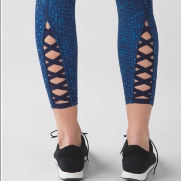 Lululemon Pure Practice Pant Size 4
Samba Snake Kayak Blue Hero Blue / Hero Blue - Picture 5 of 8